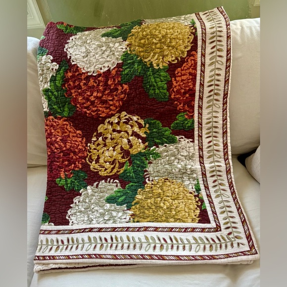 John Derian Quilted Mum Throw Blanket - Picture 2 of 7